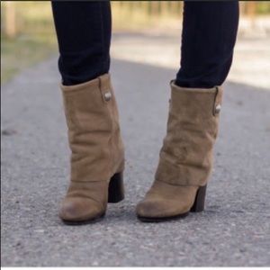 💥HP Vince Camuto Chapin fold over boots light brown size 7.5